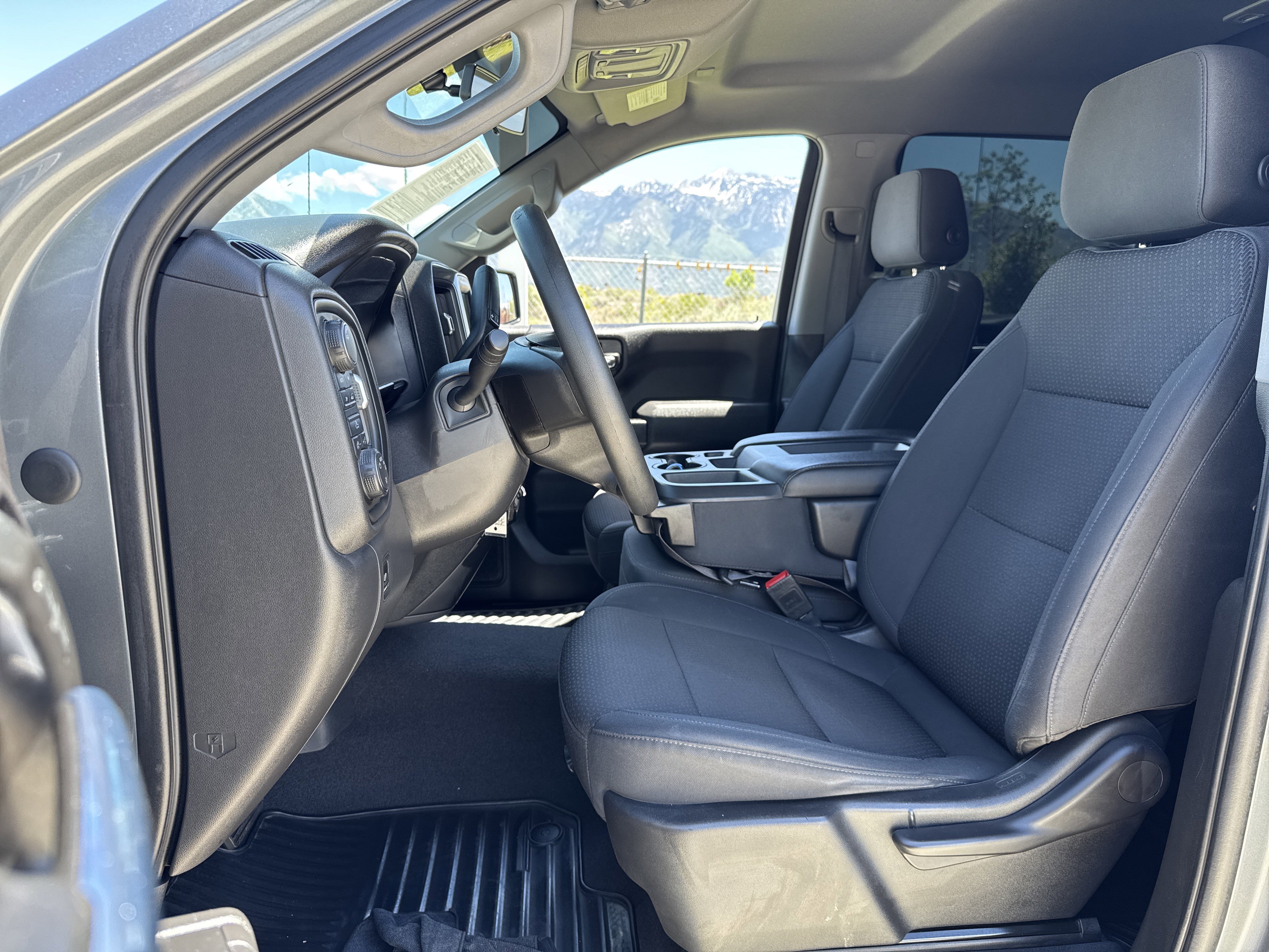 Used 2020 Chevrolet Silverado 1500 Custom w/ Custom Value Package AWD/4WD image 19