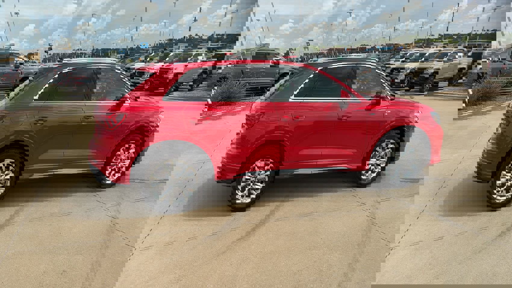 Used 2023 Audi Q3 2.0T Premium image 9