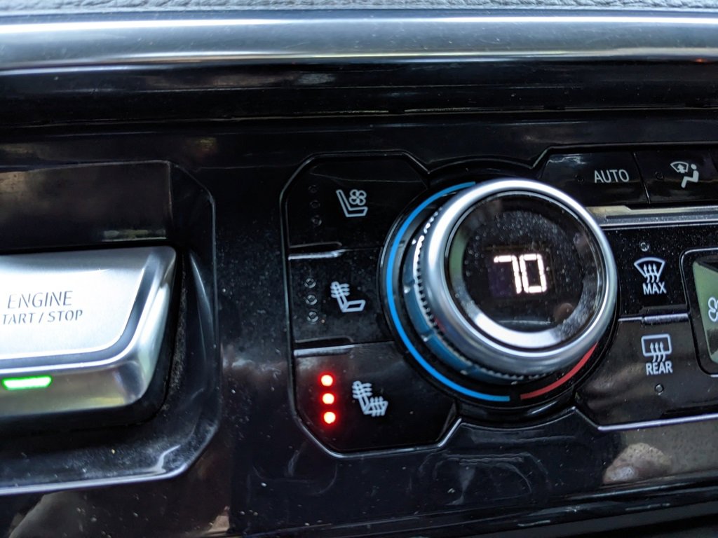 Used 2024 GMC Sierra 2500 Denali w/ Denali Reserve Package image 70