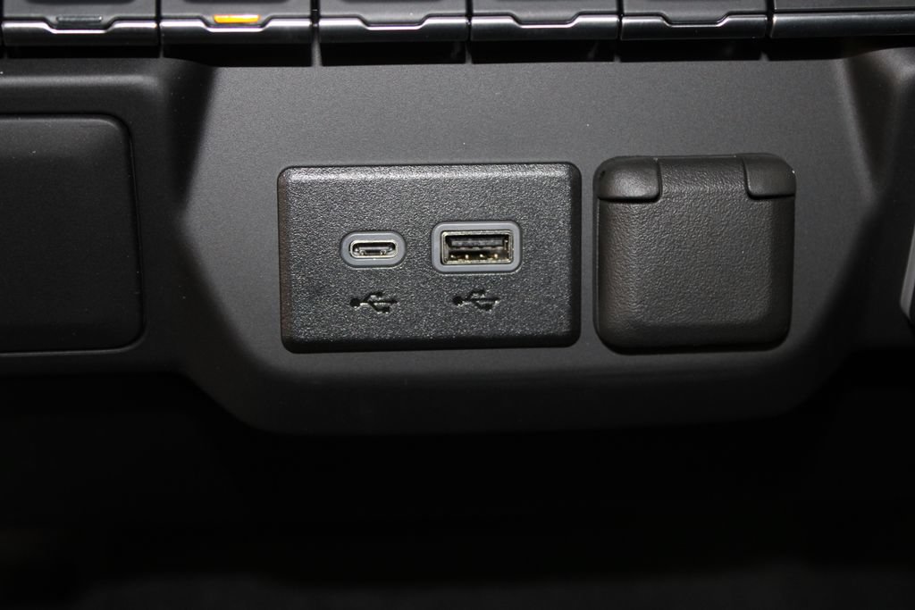 New 2026 Chevrolet Silverado 1500 Custom w/ LPO, Dark Essentials Package AWD/4WD image 50