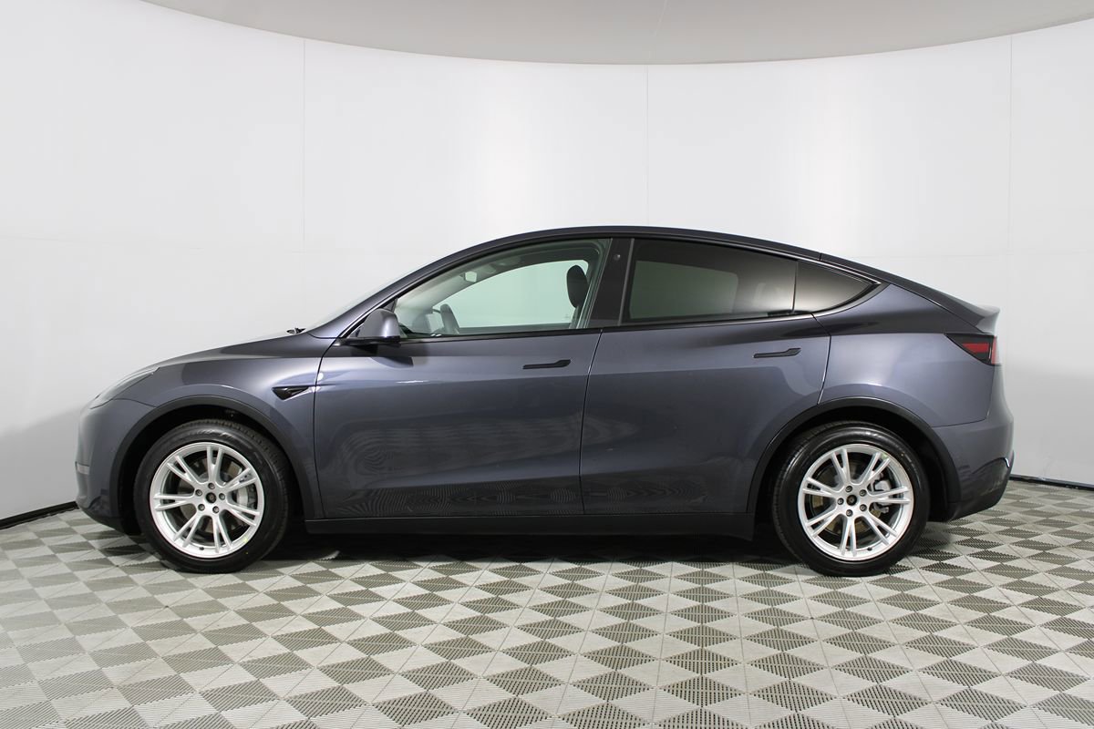 Used 2021 Tesla Model Y Long Range AWD/4WD image 30