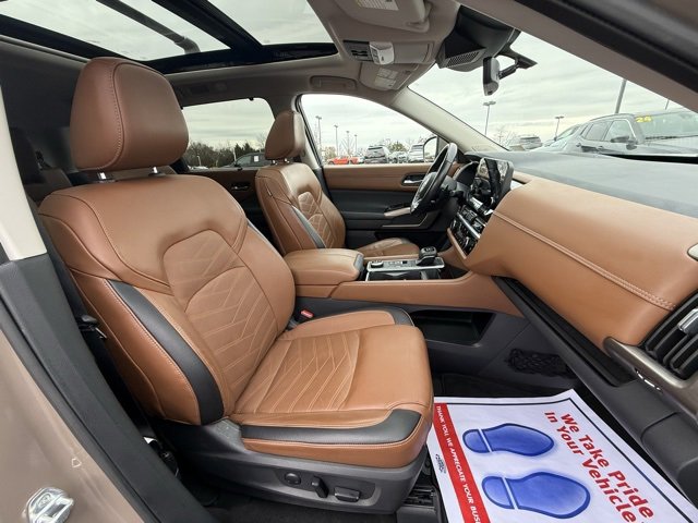 Certified 2023 Nissan Pathfinder Platinum image 22