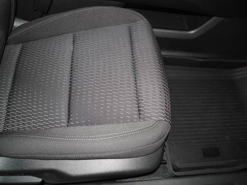 Used 2025 Chevrolet Equinox LT image 18