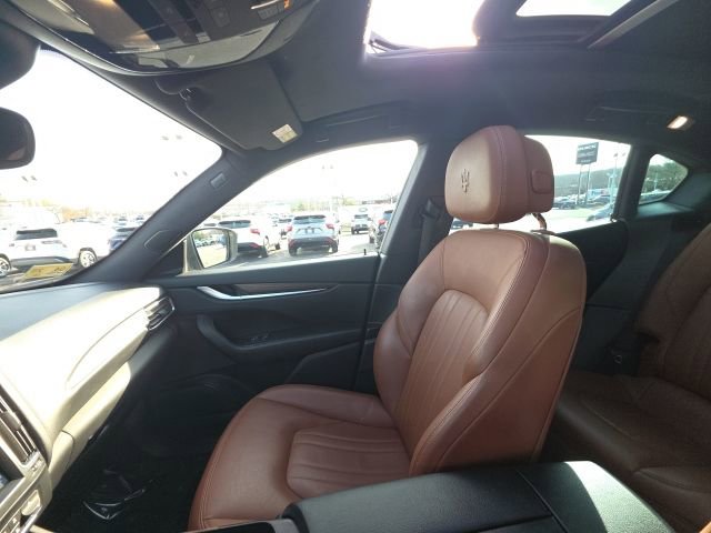 Used 2019 Maserati Levante image 19