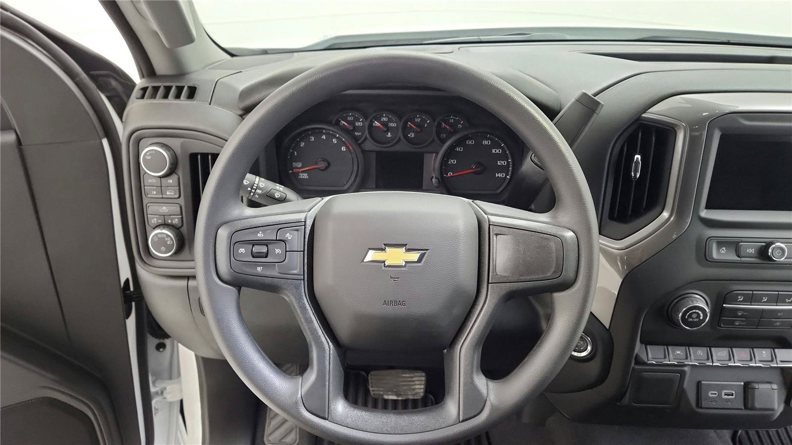 Used 2026 Chevrolet Silverado 1500 Custom AWD/4WD image 21