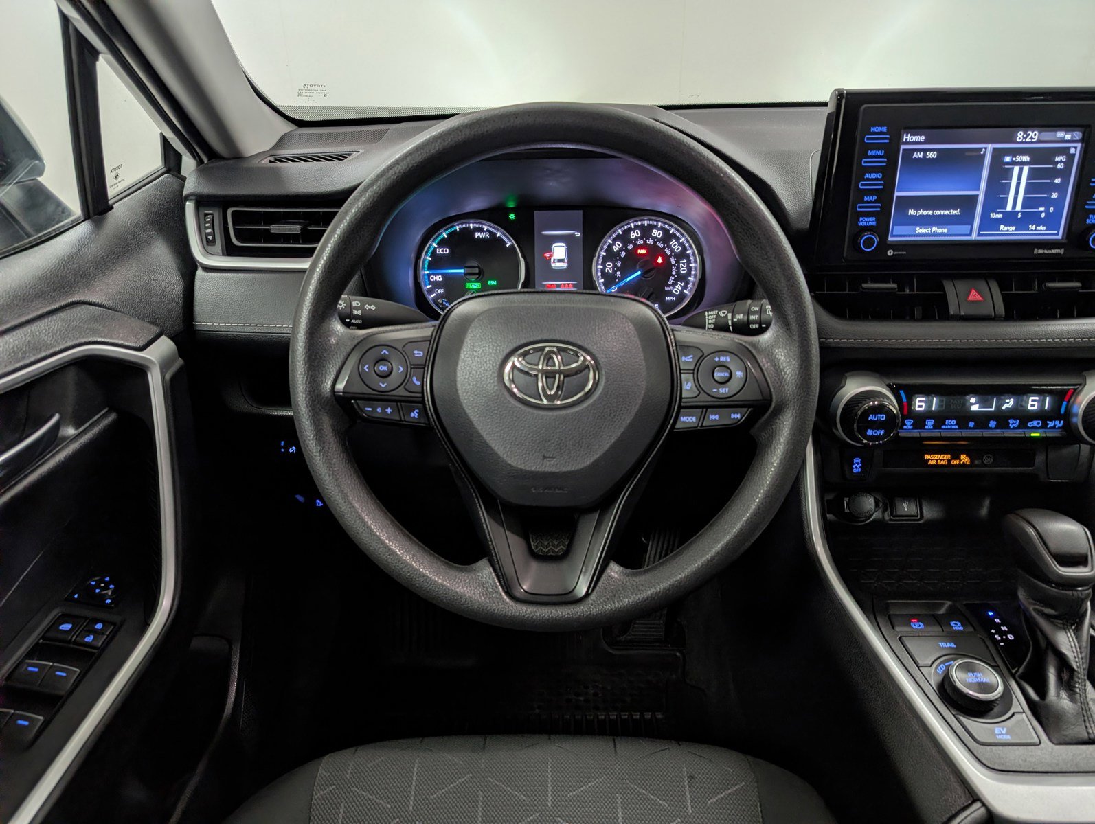 Used 2022 Toyota RAV4 XLE image 9