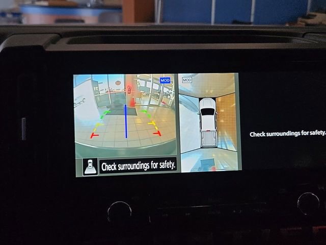 Used 2025 Nissan Frontier PRO-4X w/ Pro Convenience Package image 17