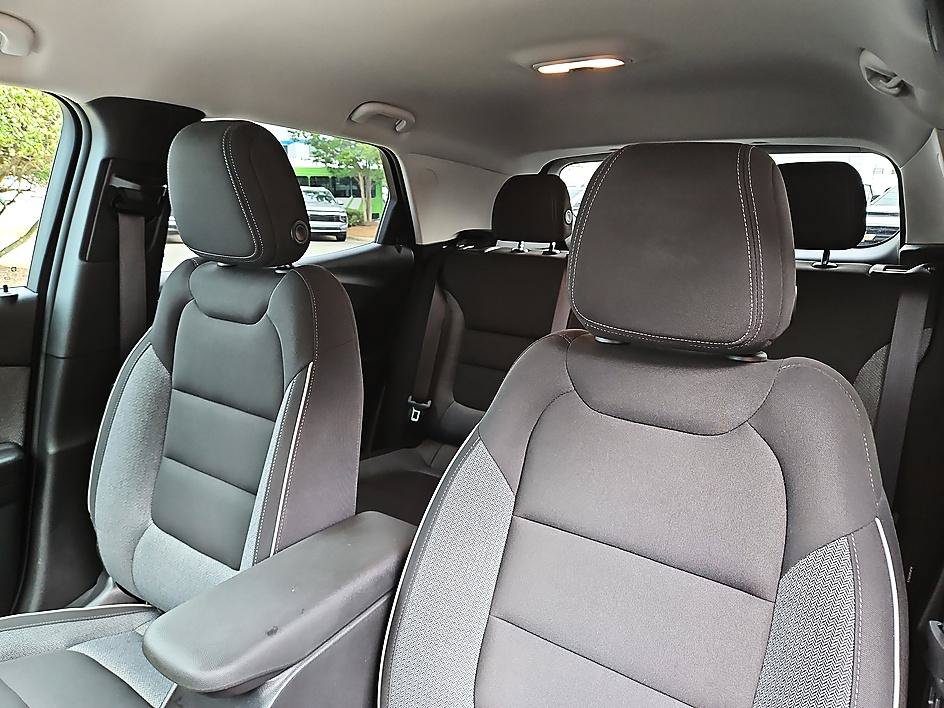 Used 2023 Chevrolet TrailBlazer LT FWD image 17