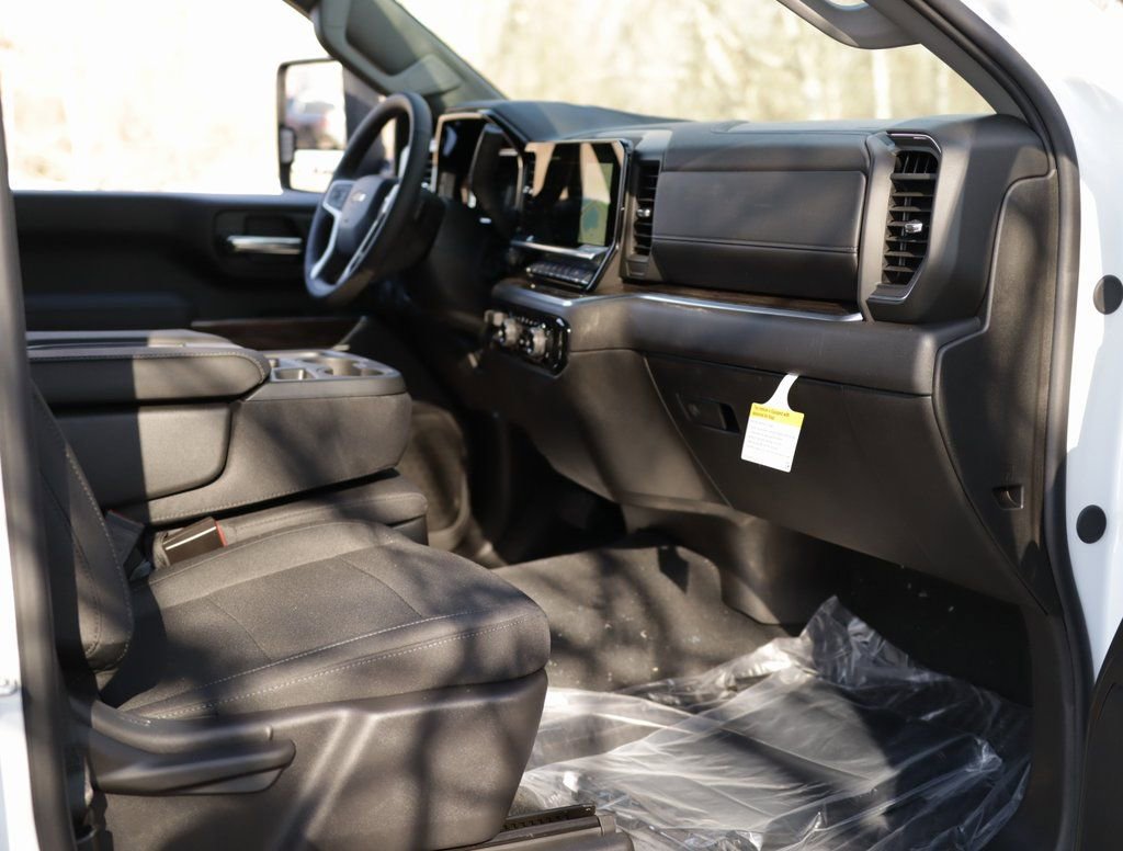 New 2026 Chevrolet Silverado 3500 LT image 27