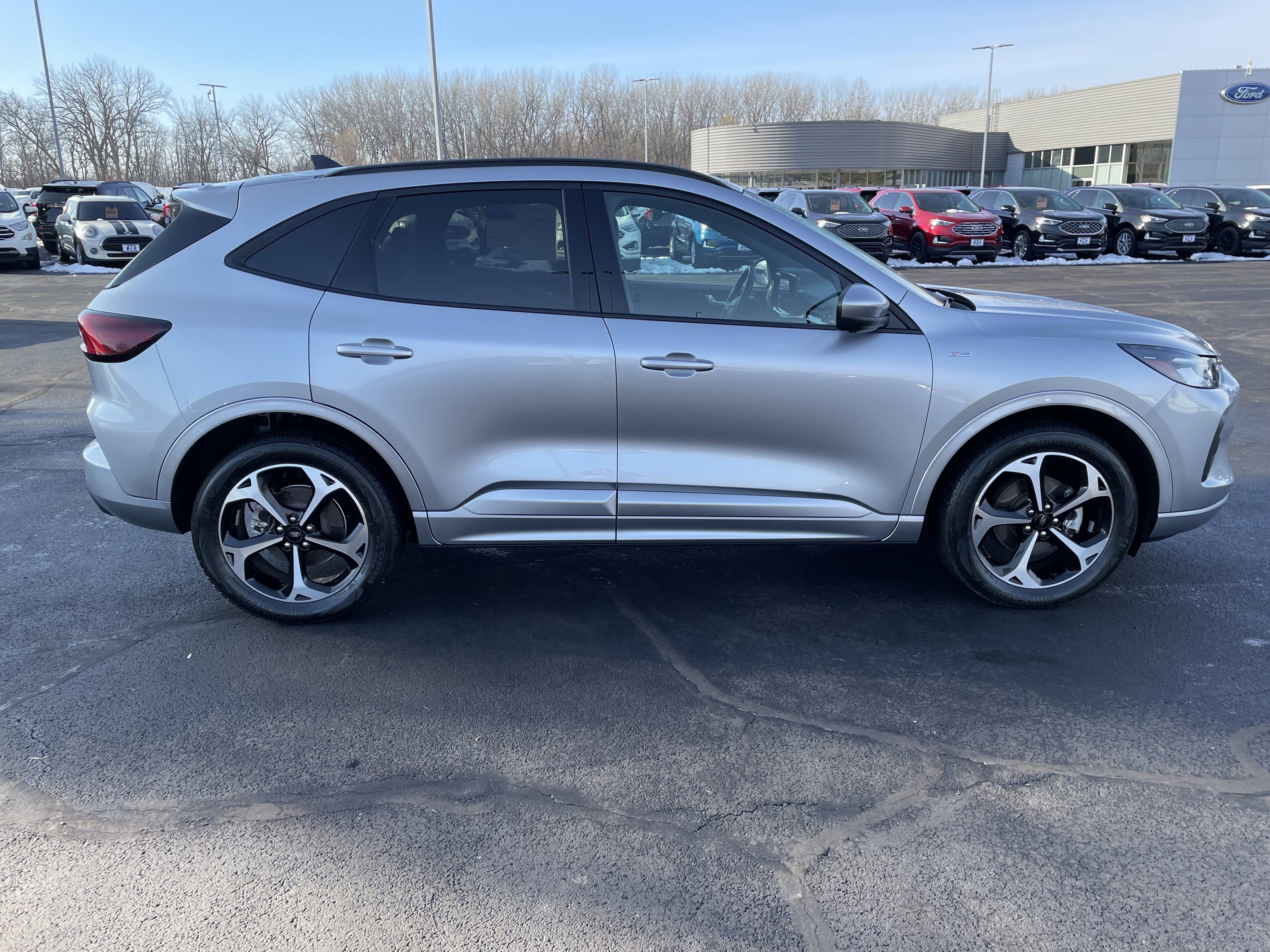 Used 2023 Ford Escape ST-Line Select w/ Tech Pack #2 image 9