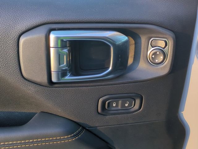 New 2025 Jeep Wrangler Unlimited Sahara w/ Technology Group AWD/4WD image 26