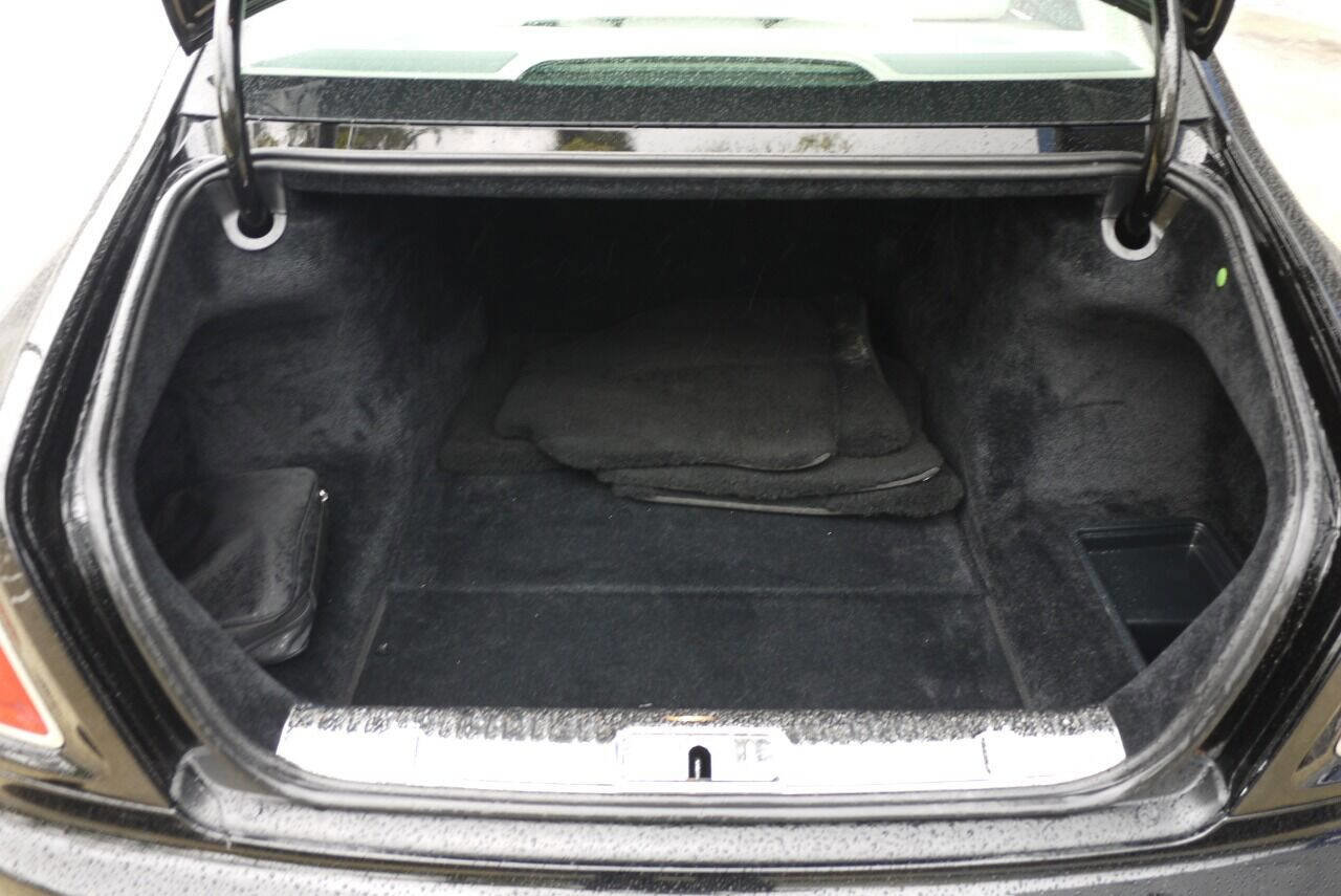Used 2010 Rolls-Royce Ghost image 28