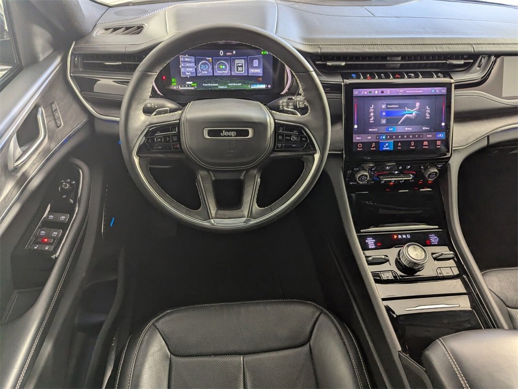 Used 2023 Jeep Grand Cherokee Overland image 13