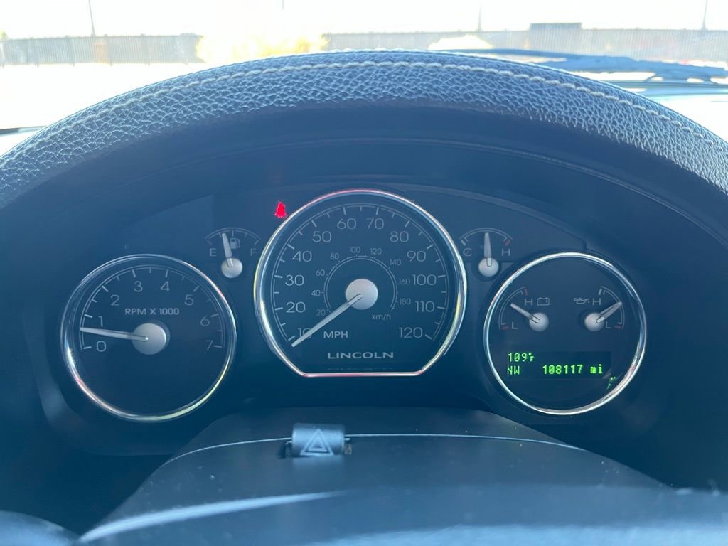 Used 2008 Lincoln Mark LT 2WD image 31