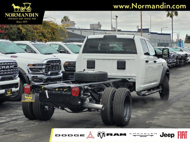 New 2026 RAM 5500 Tradesman AWD/4WD image 4