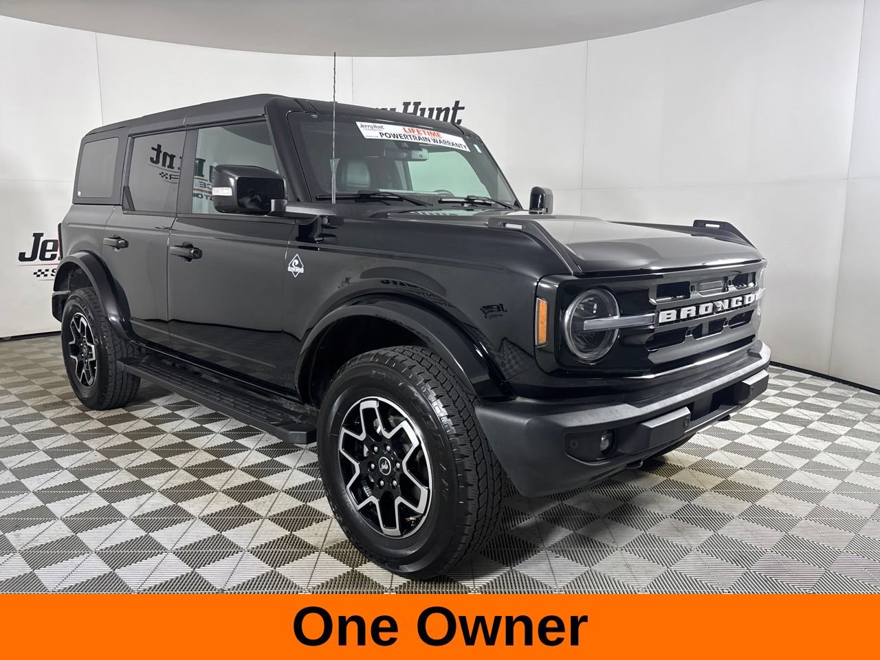 Used 2024 Ford Bronco Outer Banks AWD/4WD image 4