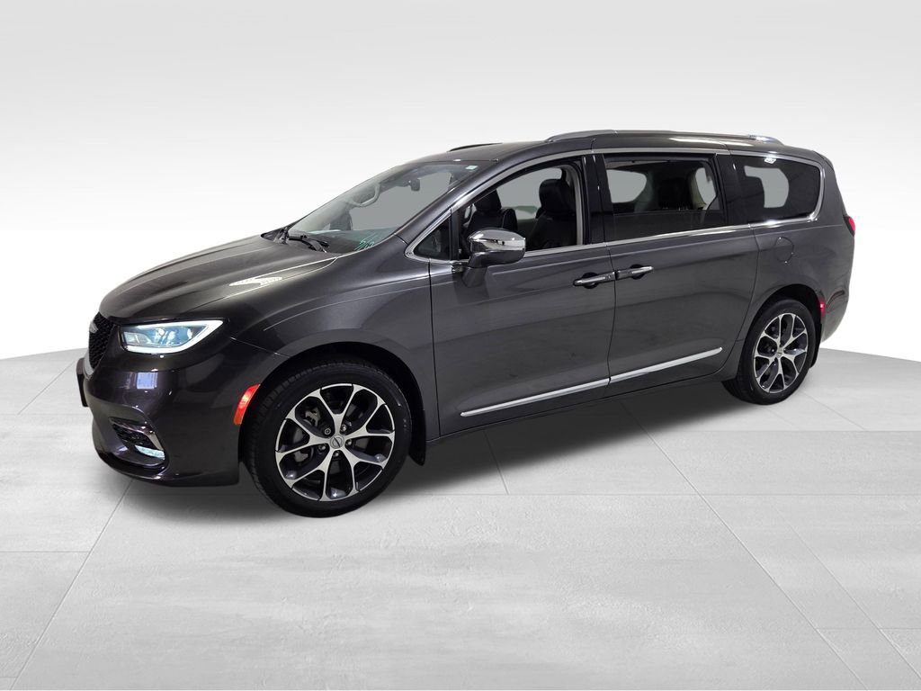 Used 2021 Chrysler Pacifica Limited AWD/4WD image 22