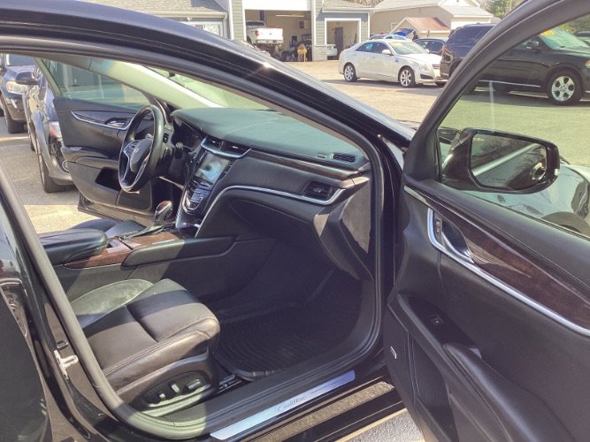 Used 2017 Cadillac XTS Luxury image 7