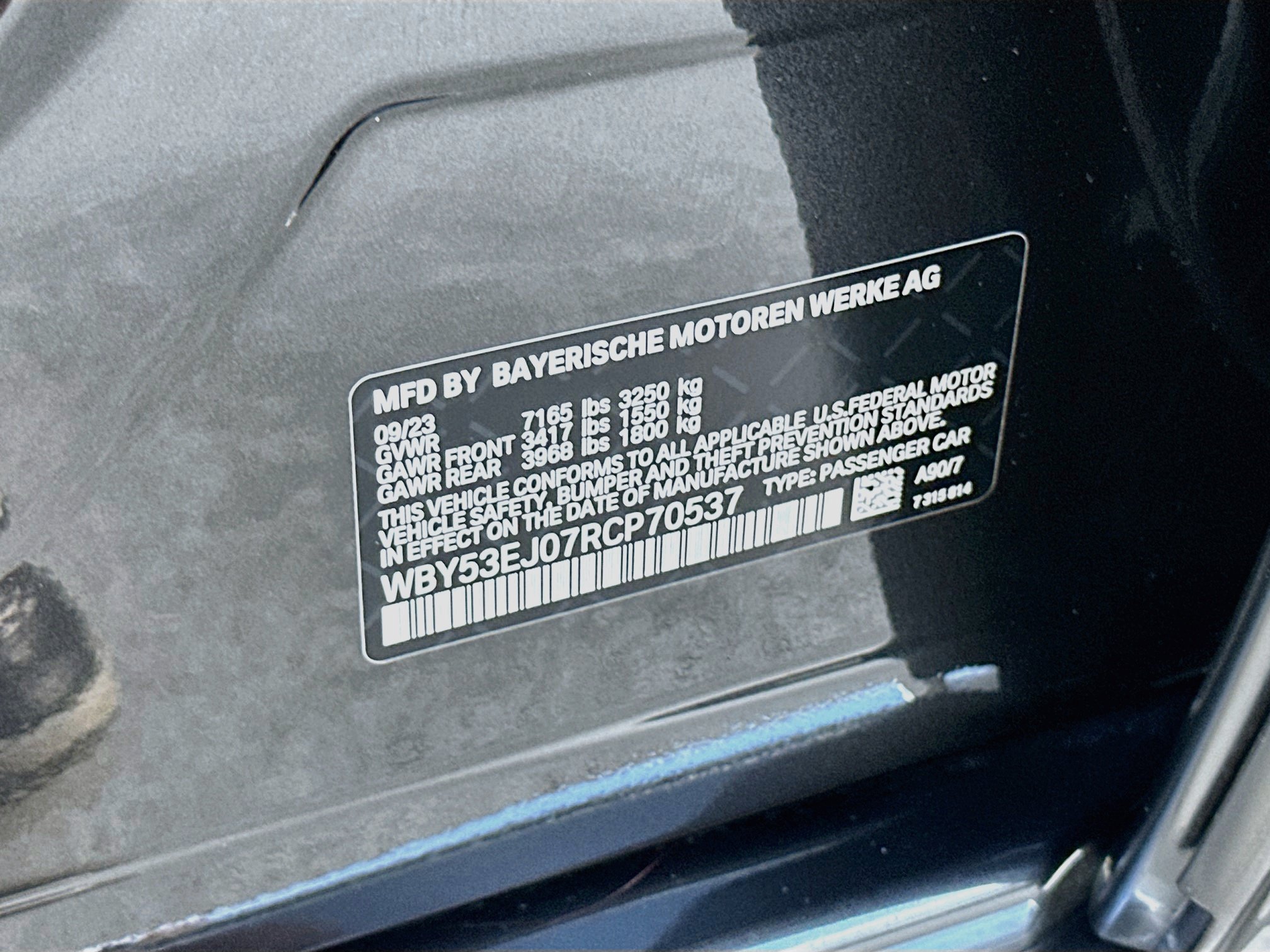 Certified 2024 BMW i7 xDrive60 AWD/4WD image 35