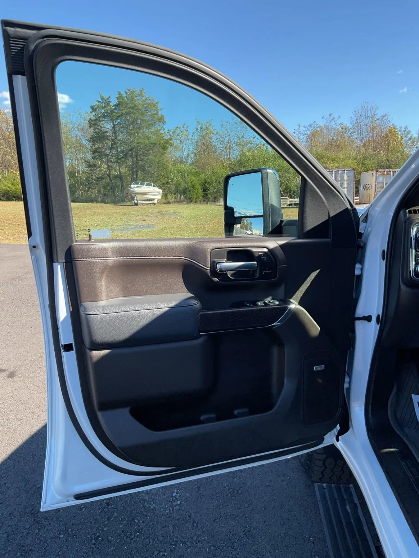 Used 2022 GMC Sierra 3500 Denali w/ Denali Ultimate Package image 24