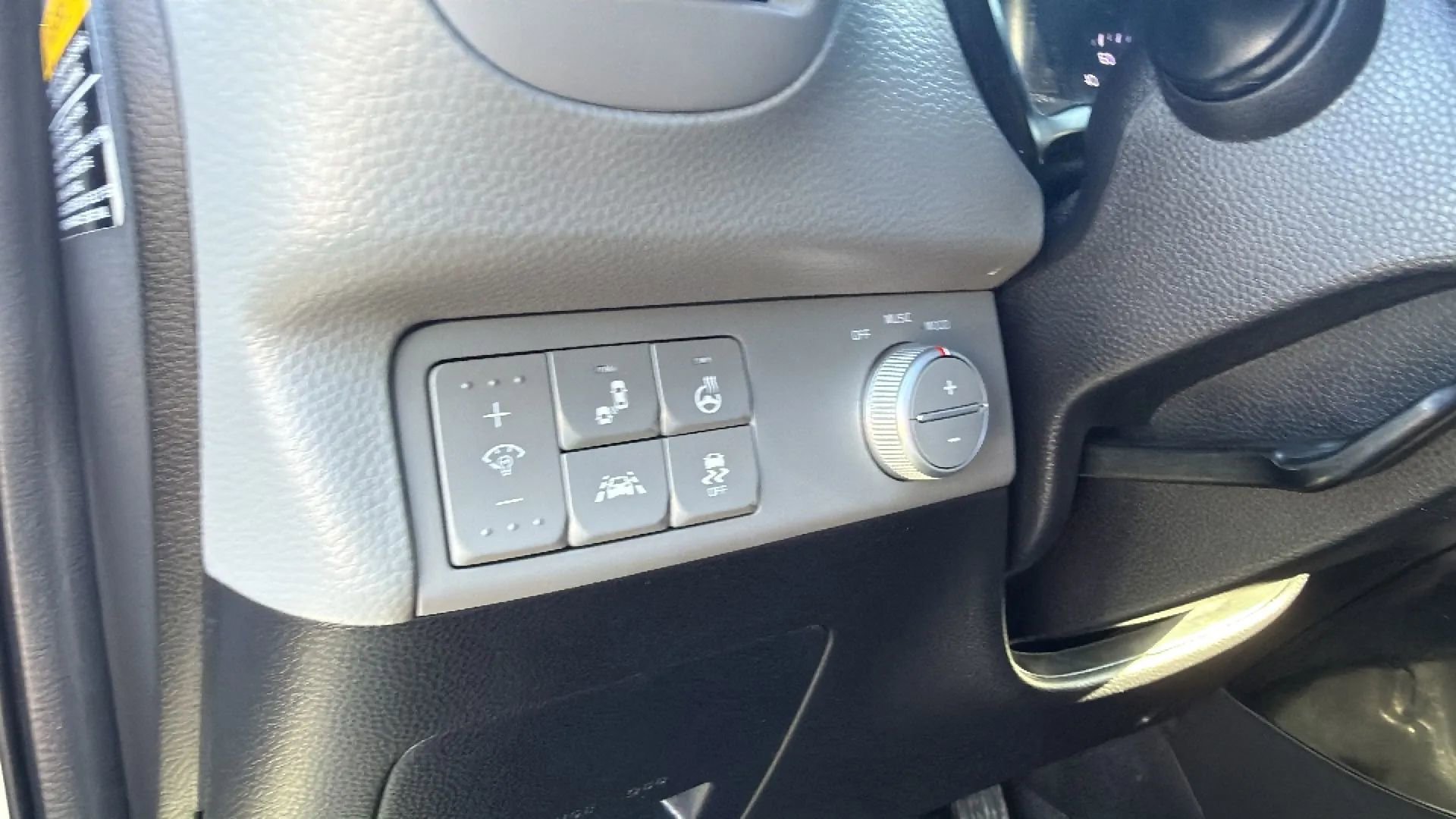 Used 2019 Kia Soul + w/ Primo Package FWD image 19