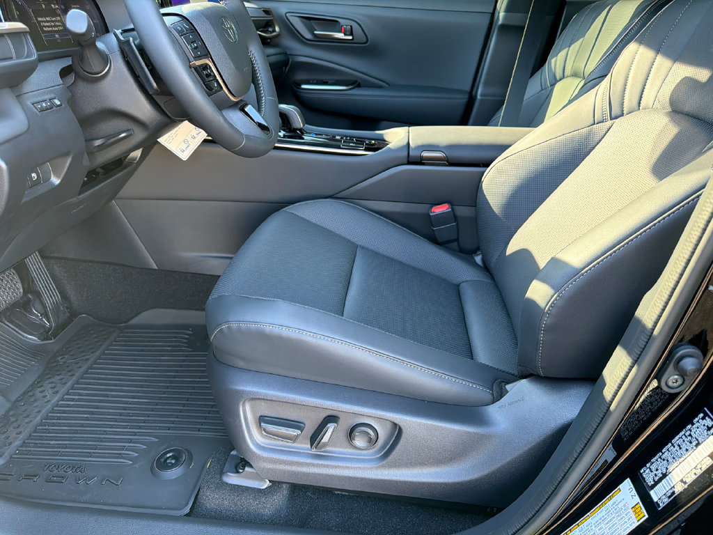 New 2027 Toyota Crown AWD/4WD image 11