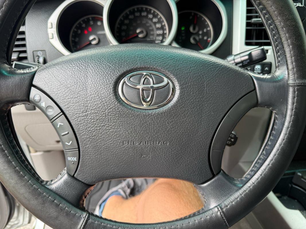 Used 2003 Toyota 4Runner Limited w/ 4Runner Convenience Pkg AWD/4WD image 21