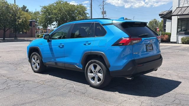 Used 2021 Toyota RAV4 XLE Premium AWD/4WD image 3