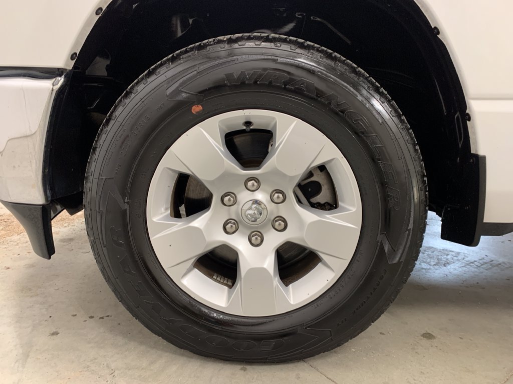 Used 2024 RAM 1500 Big Horn AWD/4WD image 20