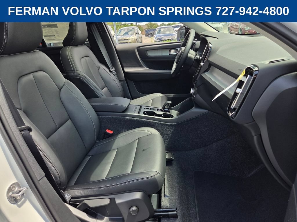New 2026 Volvo XC40 B5 Core AWD/4WD image 21