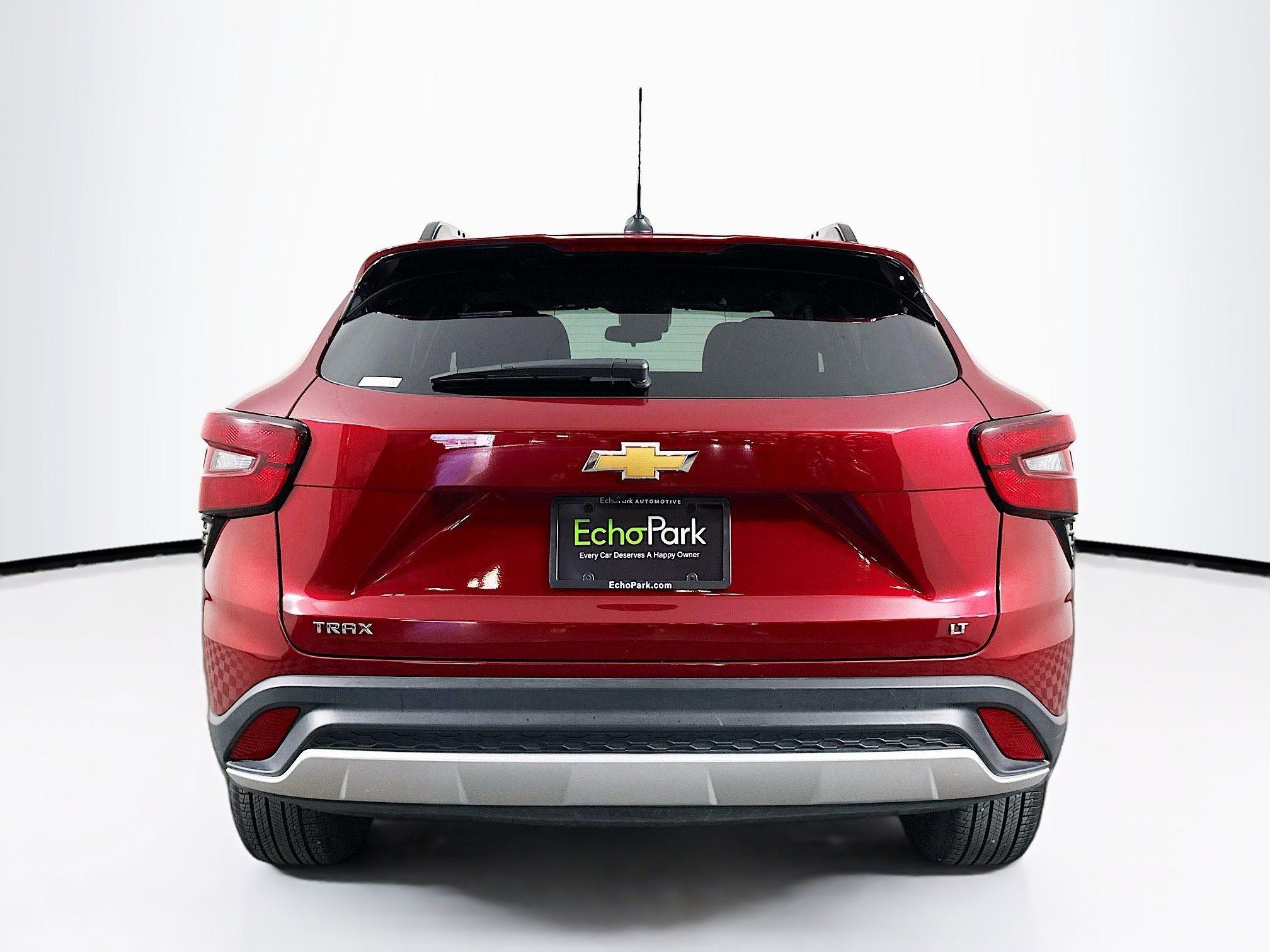 Used 2025 Chevrolet Trax LT w/ LT Convenience Package image 7