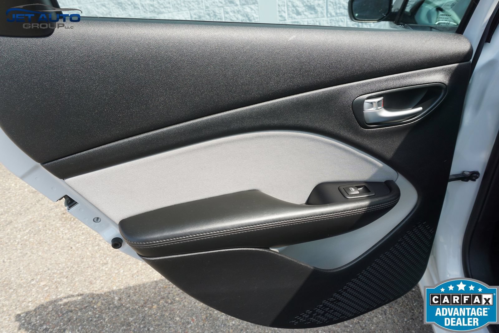 Used 2015 Dodge Dart SXT w/ Sun/Sound Group FWD image 18