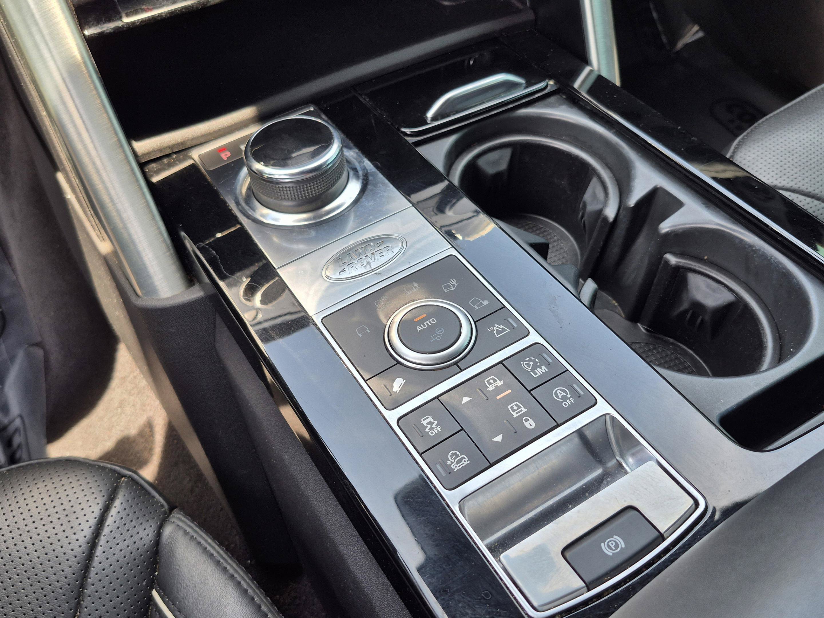 Used 2018 Land Rover Discovery HSE Luxury AWD/4WD image 29
