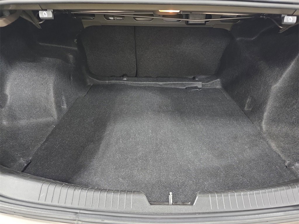 Used 2023 Chevrolet Malibu LT image 12