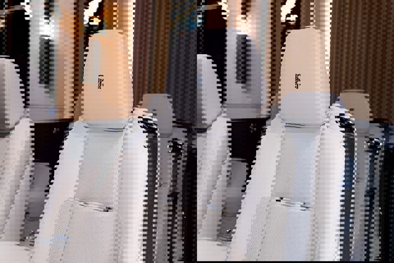 Used 2019 Rolls-Royce Dawn image 12