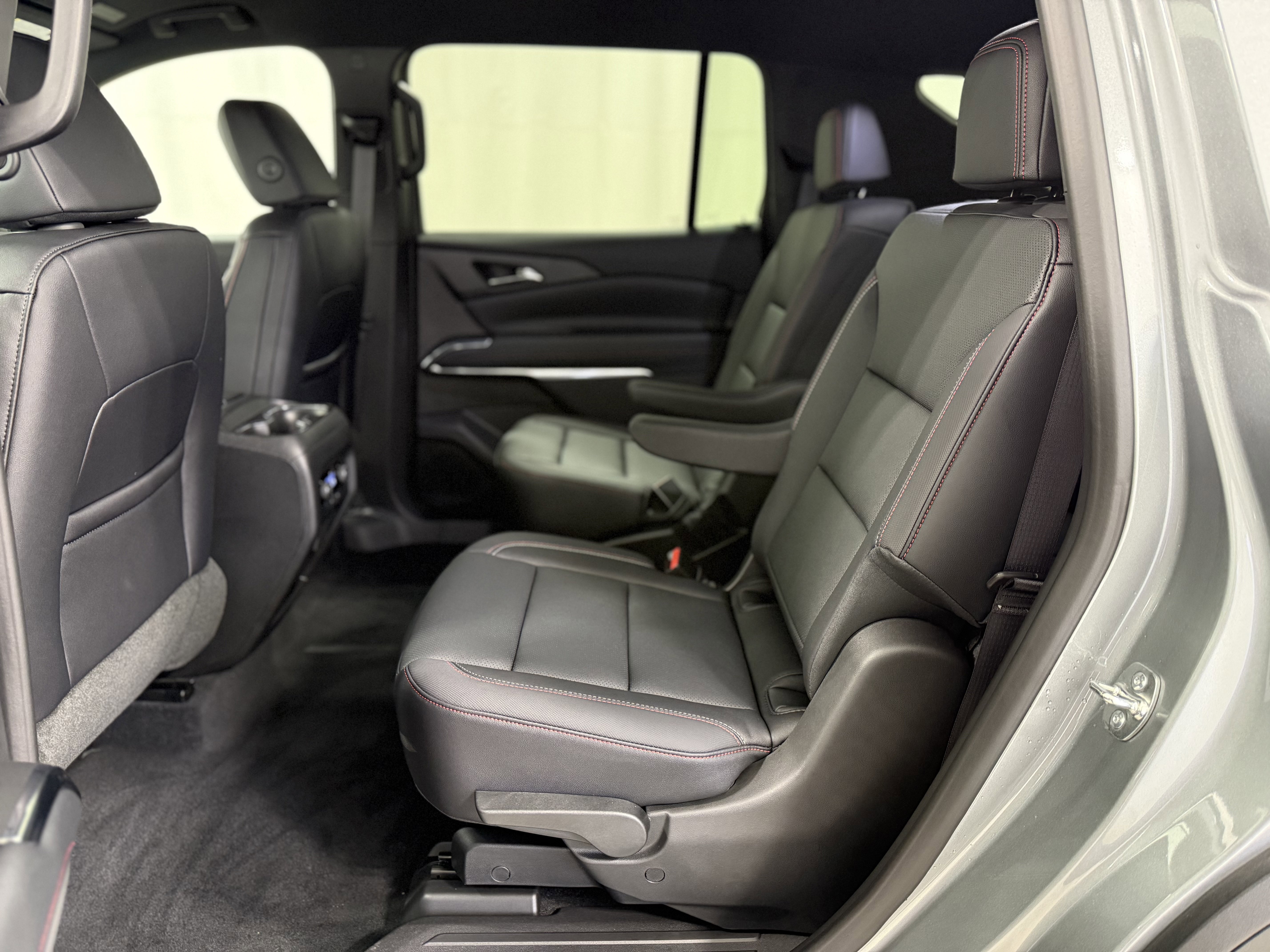 Used 2025 Chevrolet Traverse Z71 w/ Driver Confidence Package image 25