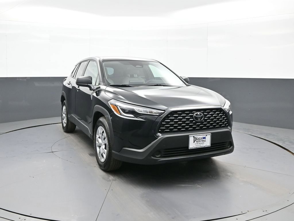 Certified 2025 Toyota Corolla Cross L image 3