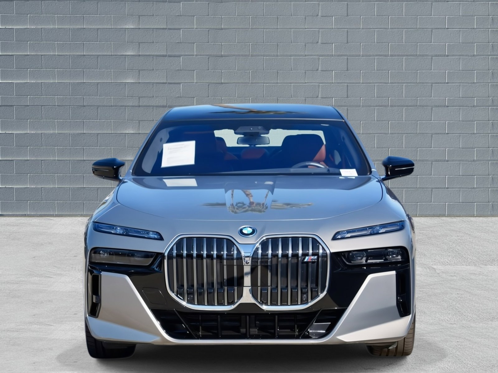 Certified 2024 BMW i7 M70 image 2