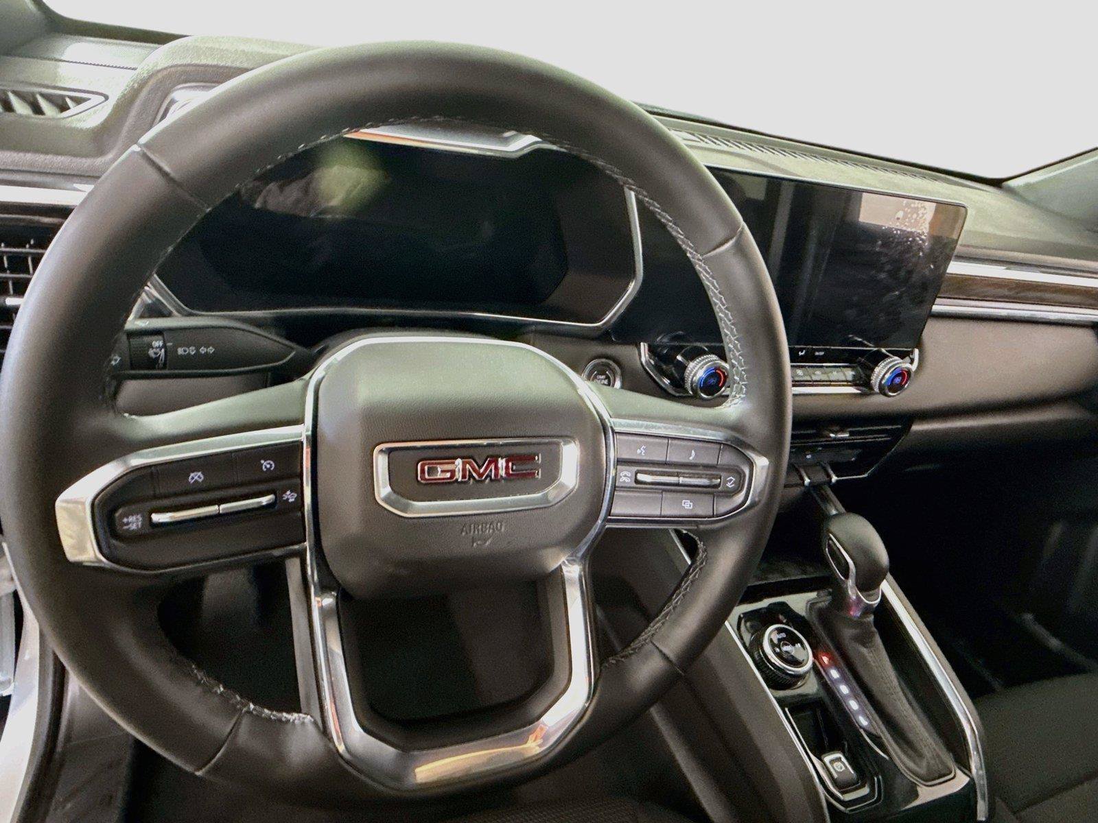 Used 2025 GMC Canyon Elevation w/ Convenience Package AWD/4WD image 5