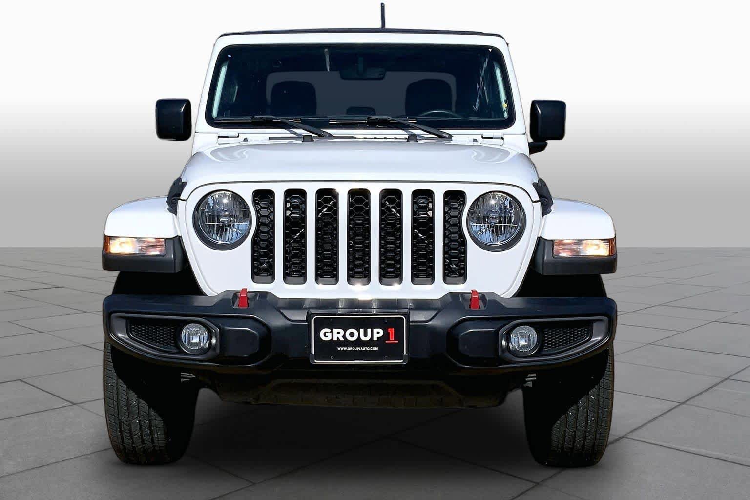 Used 2022 Jeep Gladiator Overland w/ Trailer Tow Package AWD/4WD image 7