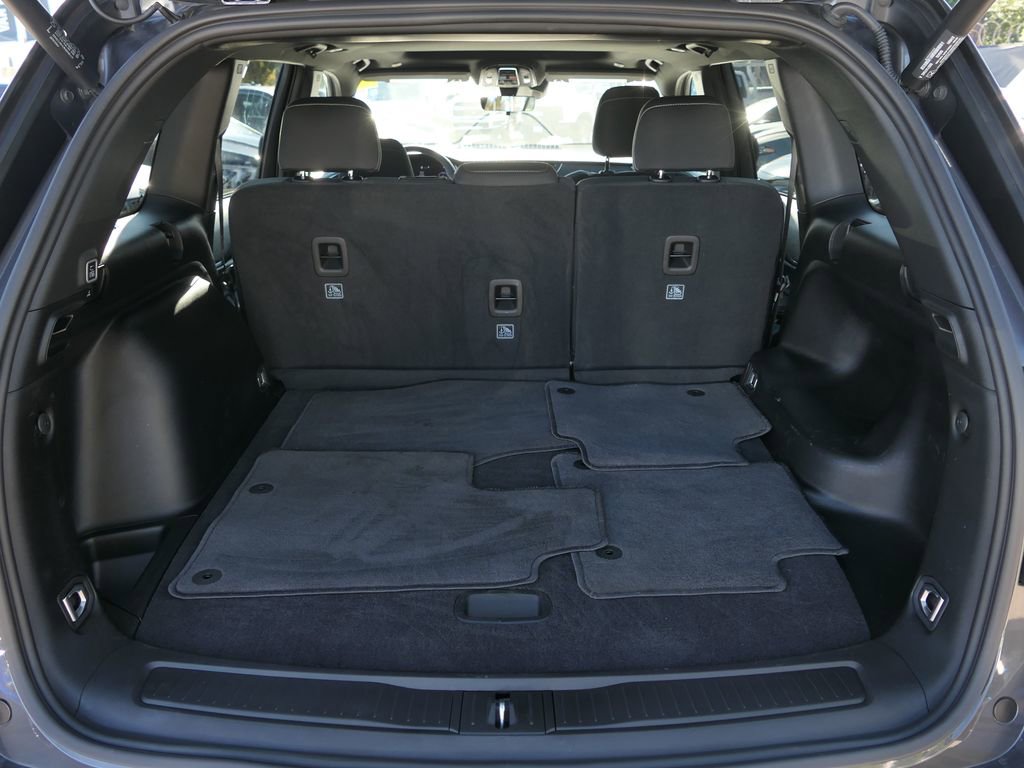 Used 2025 Jeep Grand Cherokee Laredo X w/ Luxury Tech Group I image 18