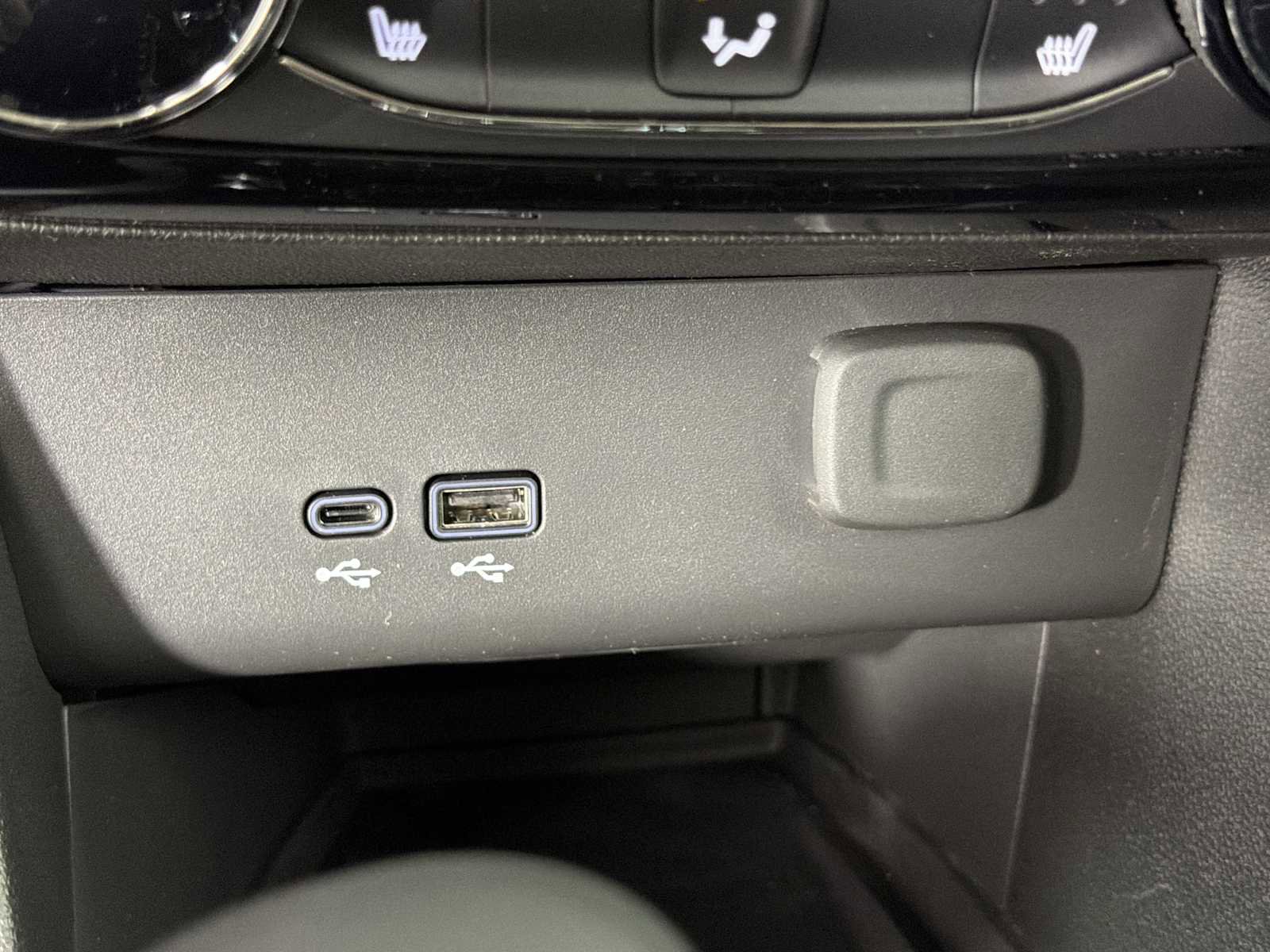 New 2026 Buick Encore GX Sport Touring w/ Advanced Technology Package FWD image 29