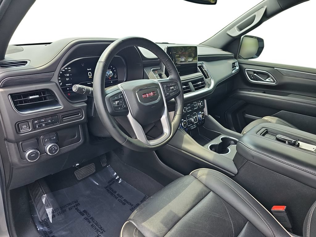 Used 2023 GMC Yukon SLT w/ SLT Luxury Package RWD image 16