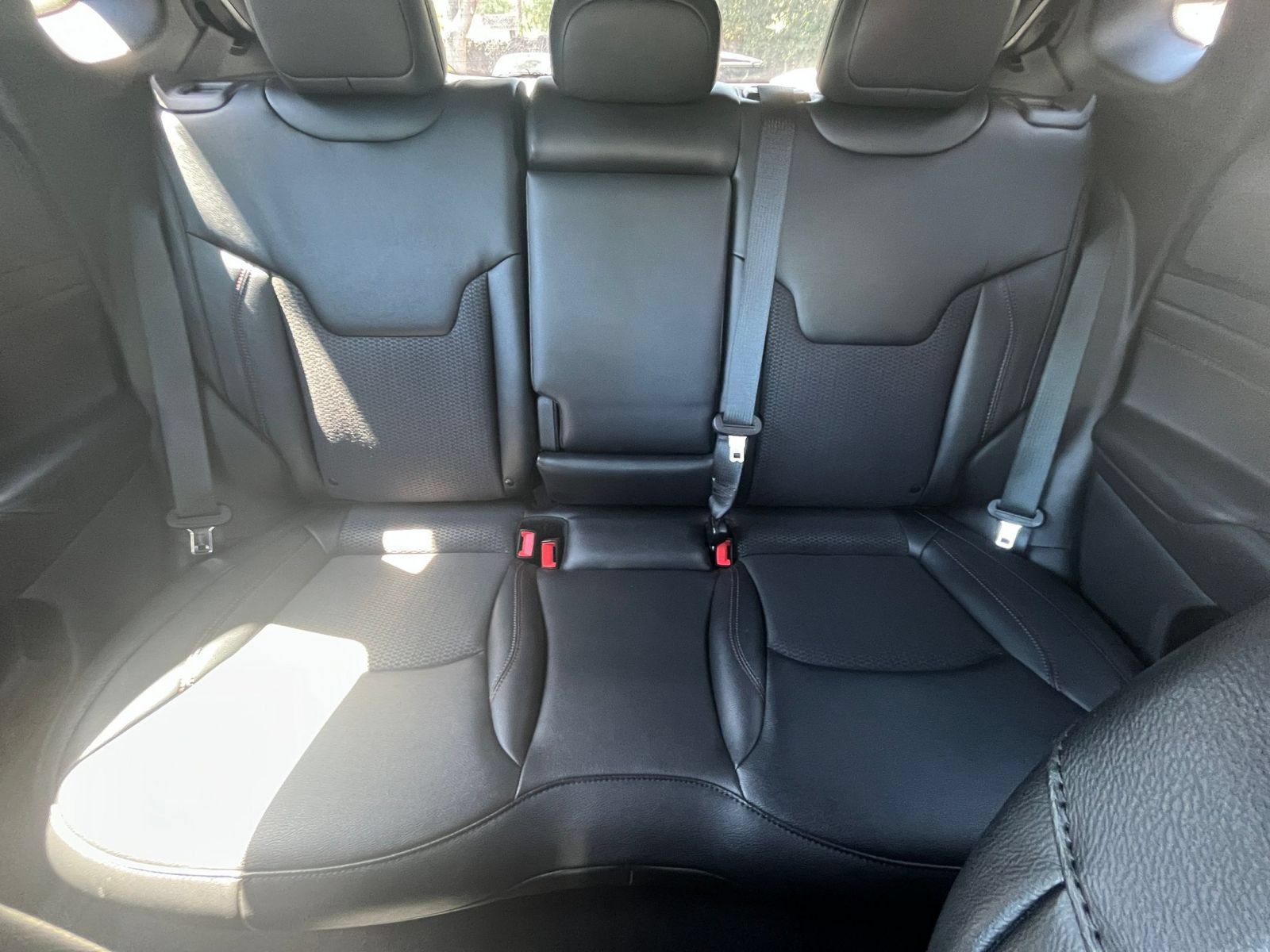 Used 2025 Jeep Compass Trailhawk AWD/4WD image 37