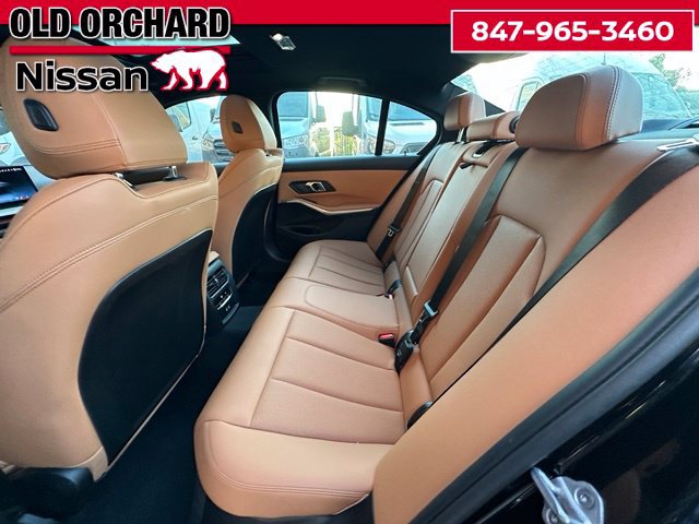 Used 2025 BMW 330i xDrive Sedan w/ Premium Package AWD/4WD image 15