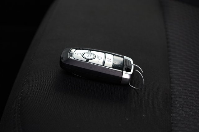 Used 2022 Ford Explorer XLT w/ Class IV Trailer Tow Package image 32