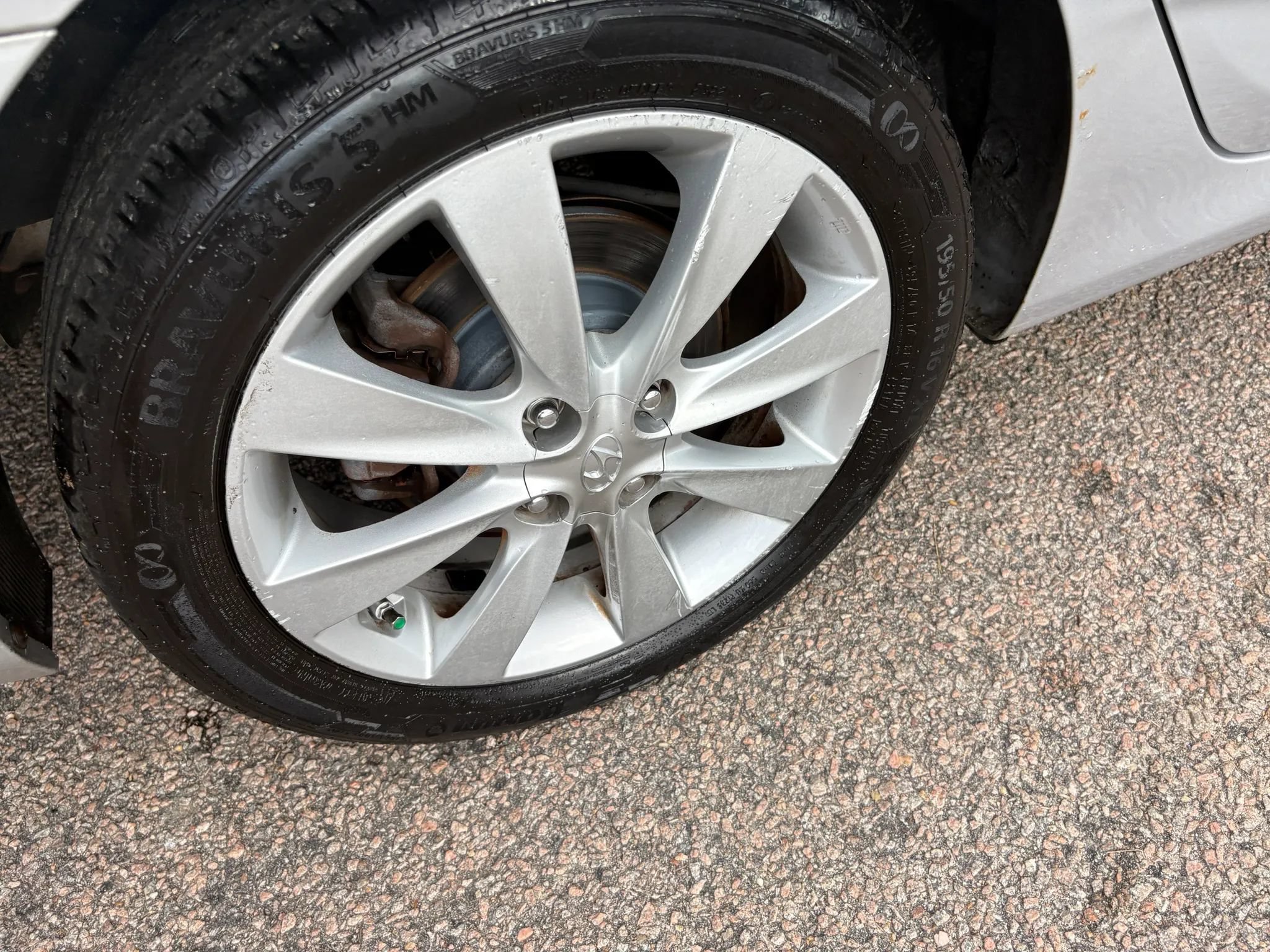 Used 2014 Hyundai Accent GLS w/ Option Group 2 FWD image 41