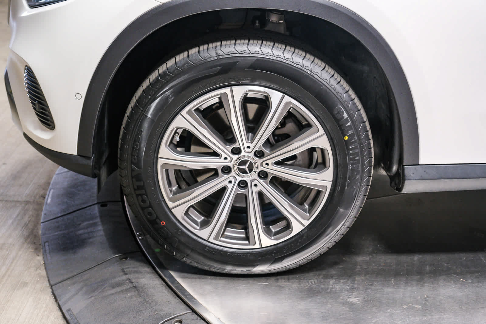 Used 2023 Mercedes-Benz GLC 300 image 10