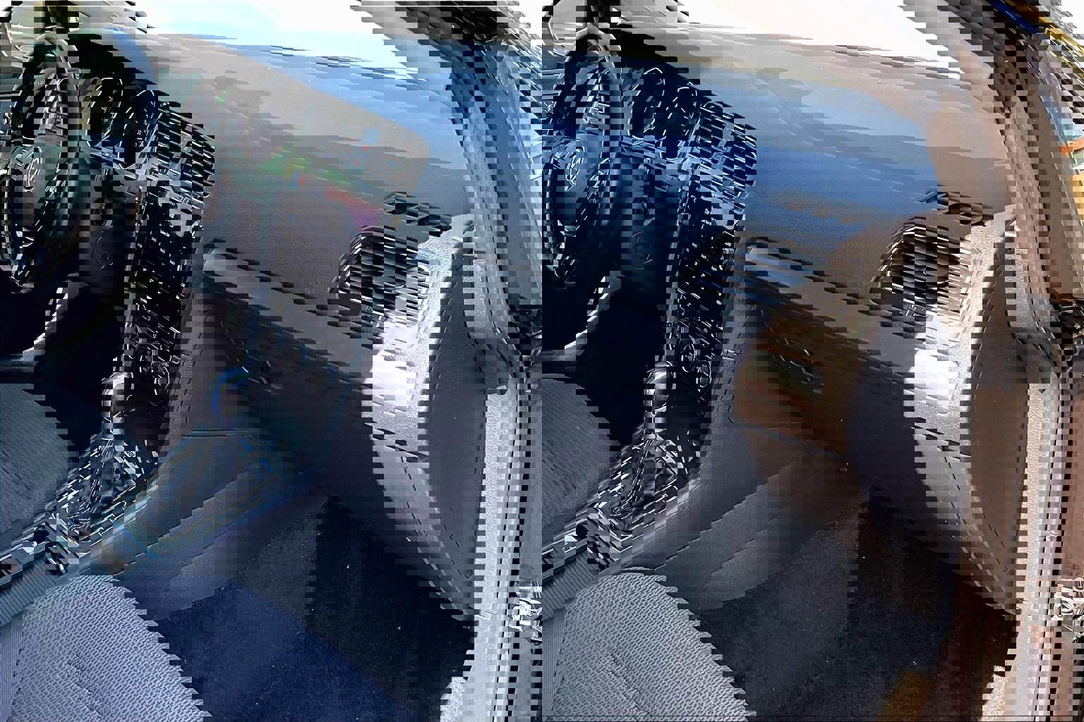 Used 2013 Volkswagen GTI w/Sunroof & Navi image 15