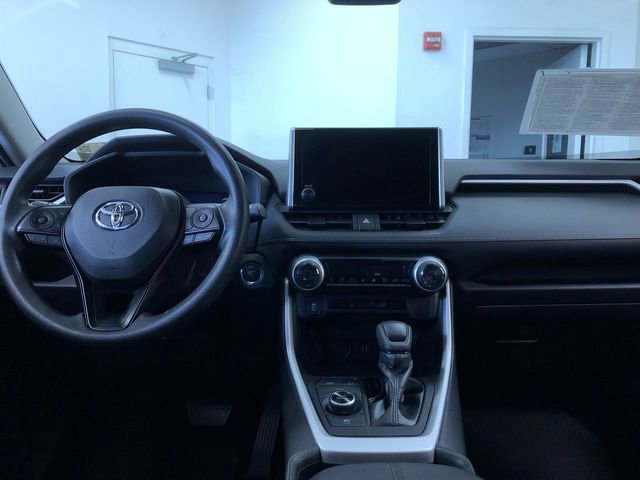 Certified 2025 Toyota RAV4 XLE AWD/4WD image 17